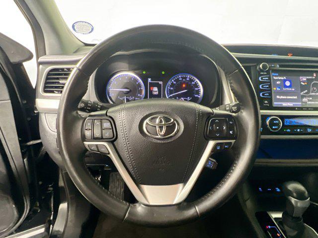used 2019 Toyota Highlander car, priced at $26,979