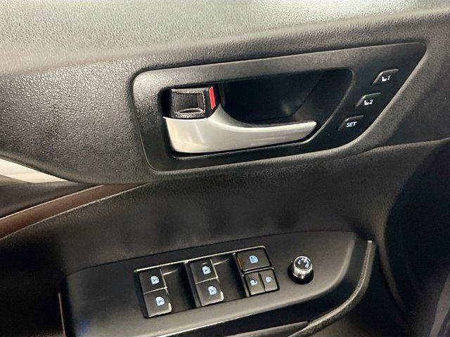 used 2019 Toyota Highlander car, priced at $26,979