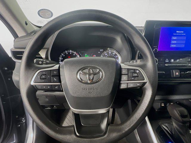 used 2023 Toyota Highlander car, priced at $32,961
