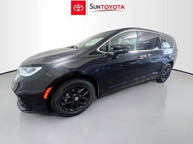 used 2023 Chrysler Pacifica car, priced at $20,977
