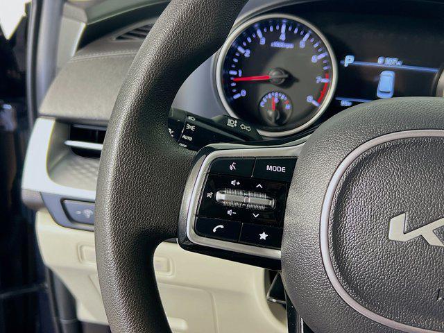 used 2023 Kia Carnival car, priced at $25,662