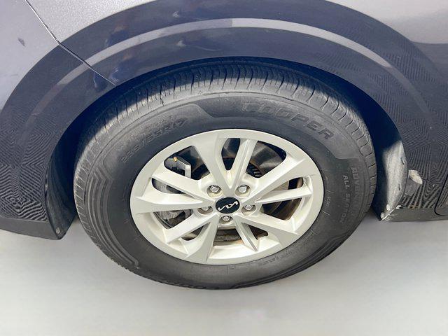 used 2023 Kia Carnival car, priced at $25,662