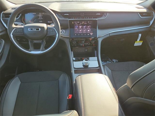 new 2025 Jeep Grand Cherokee car, priced at $47,398