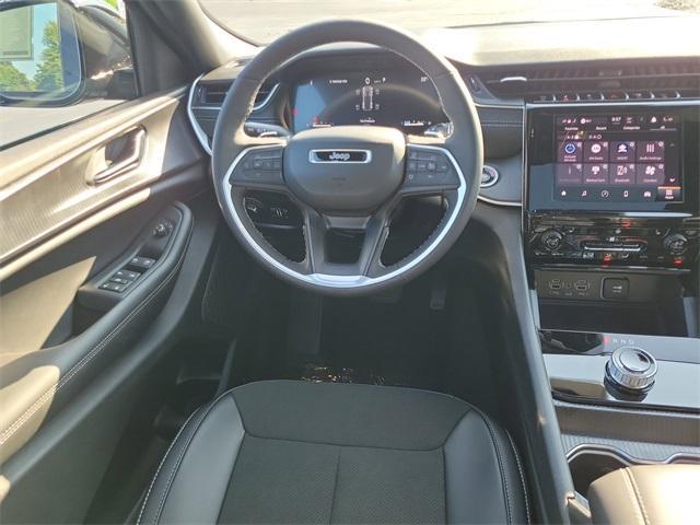 new 2025 Jeep Grand Cherokee car, priced at $47,398