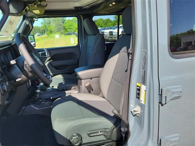 new 2025 Jeep Wrangler car, priced at $49,132