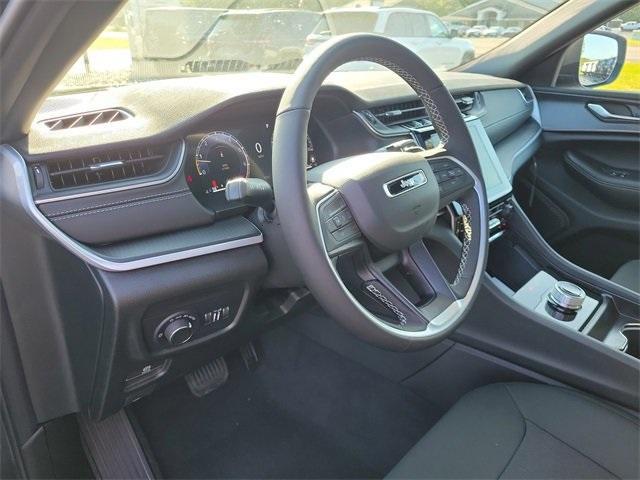 new 2025 Jeep Grand Cherokee L car, priced at $43,990