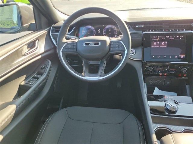 new 2025 Jeep Grand Cherokee L car, priced at $43,990