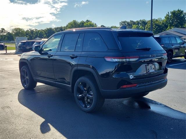 new 2025 Jeep Grand Cherokee car, priced at $47,538