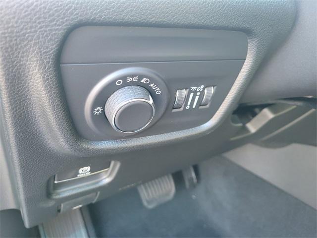 new 2025 Jeep Grand Cherokee car, priced at $47,538