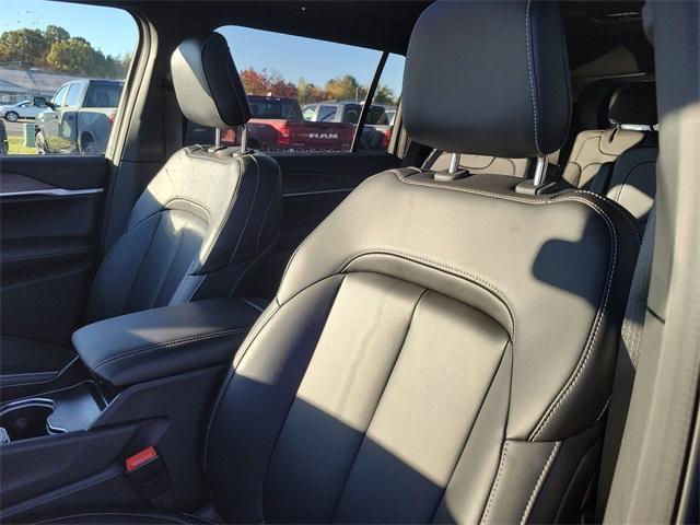 new 2025 Jeep Grand Cherokee L car, priced at $53,804