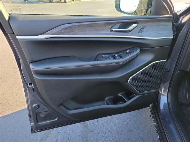 new 2025 Jeep Grand Cherokee car, priced at $53,891