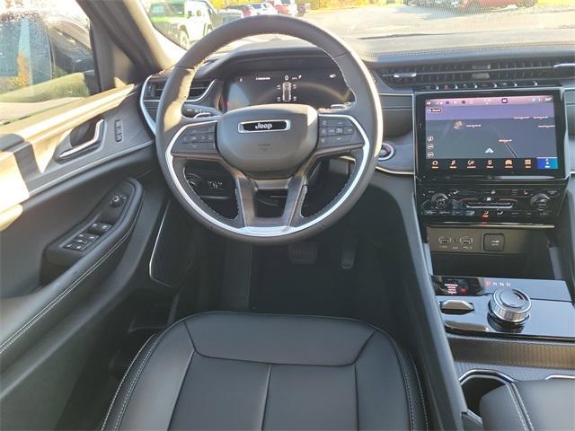 new 2025 Jeep Grand Cherokee car, priced at $53,891