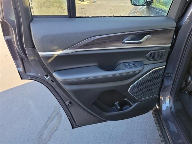 new 2025 Jeep Grand Cherokee car, priced at $53,891