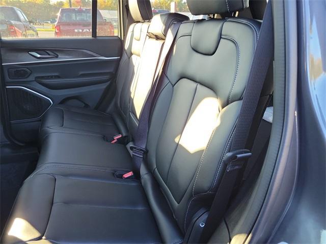 new 2025 Jeep Grand Cherokee car, priced at $53,891