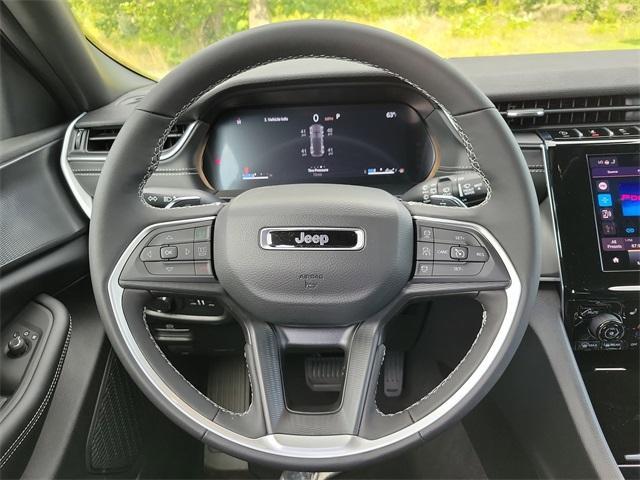 new 2025 Jeep Grand Cherokee car, priced at $47,020