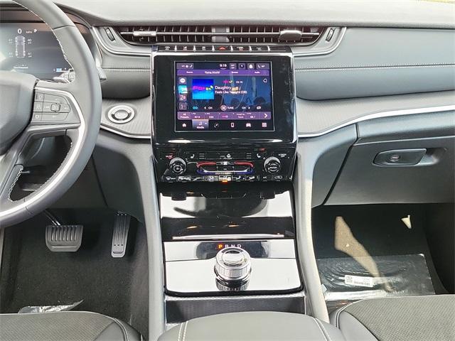 new 2025 Jeep Grand Cherokee car, priced at $47,020