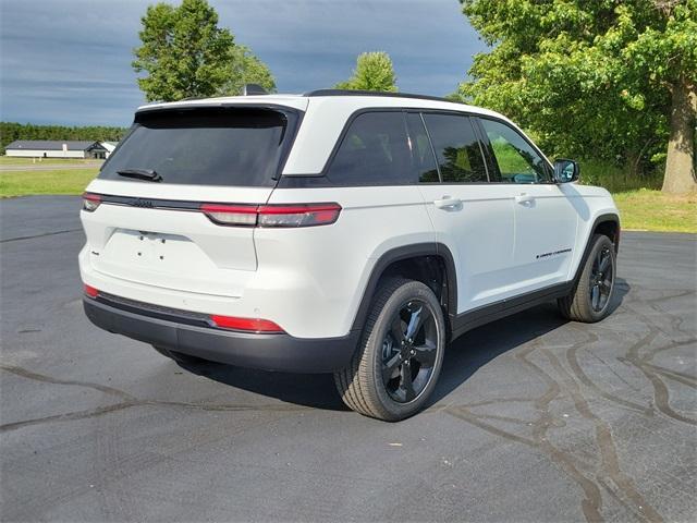 new 2025 Jeep Grand Cherokee car, priced at $47,020