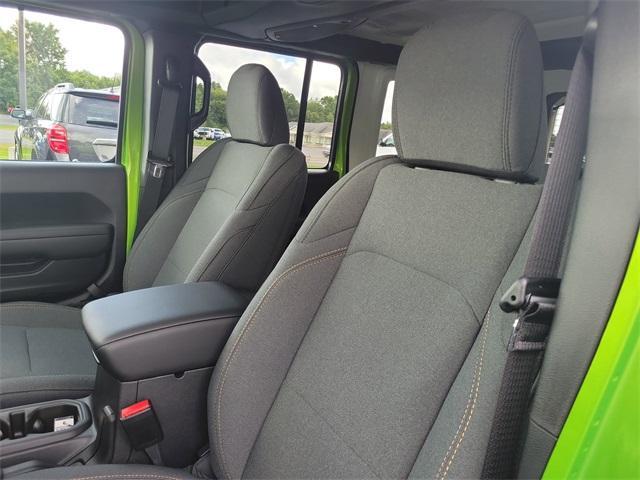 new 2025 Jeep Wrangler car, priced at $52,982