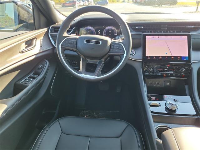 new 2025 Jeep Grand Cherokee car, priced at $53,355