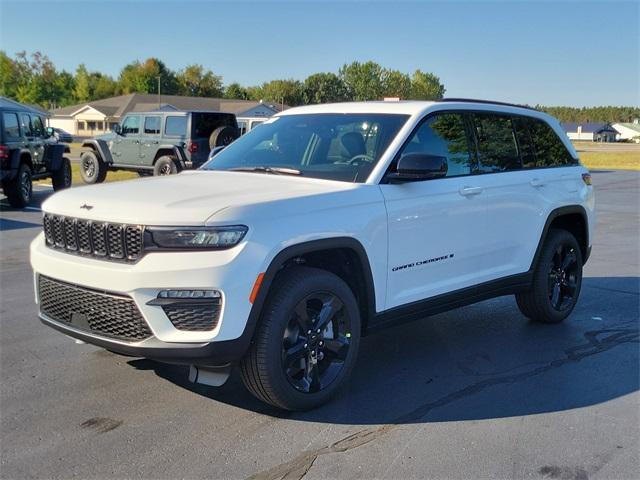 new 2025 Jeep Grand Cherokee car, priced at $53,355