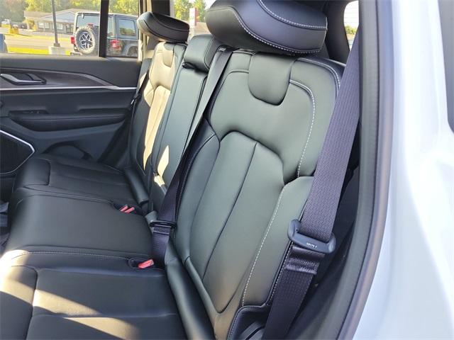 new 2025 Jeep Grand Cherokee car, priced at $53,355