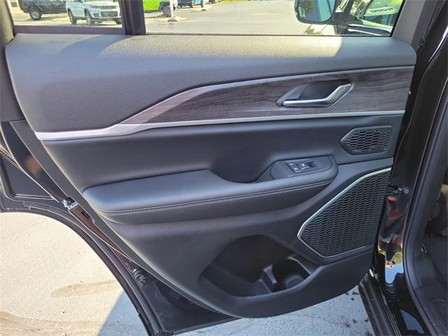 new 2025 Jeep Grand Cherokee car, priced at $53,891