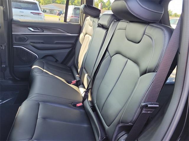 new 2025 Jeep Grand Cherokee car, priced at $53,891