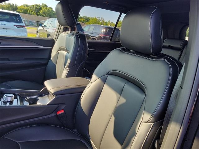 new 2025 Jeep Grand Cherokee car, priced at $53,891