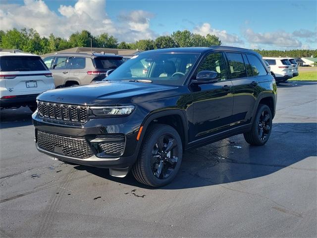 new 2025 Jeep Grand Cherokee car, priced at $47,538