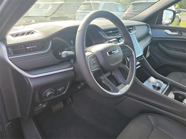 new 2025 Jeep Grand Cherokee car, priced at $47,538