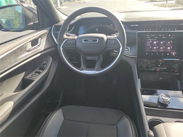 new 2025 Jeep Grand Cherokee car, priced at $47,538