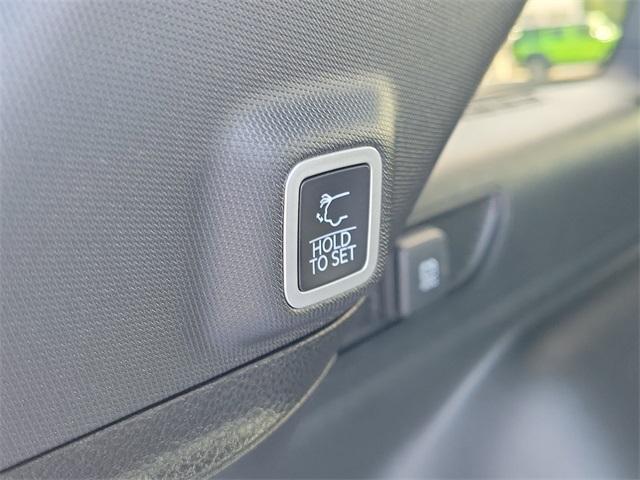 new 2025 Jeep Grand Cherokee car, priced at $47,538