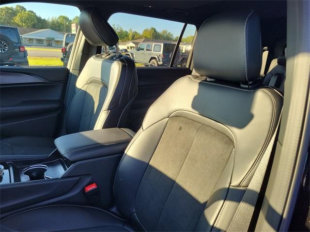 new 2025 Jeep Grand Cherokee L car, priced at $49,858