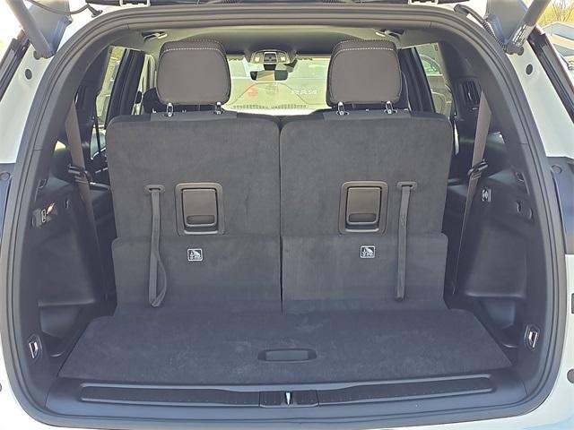 new 2025 Jeep Grand Cherokee L car, priced at $43,925