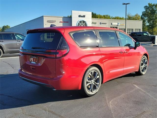 new 2026 Chrysler Pacifica car, priced at $48,535