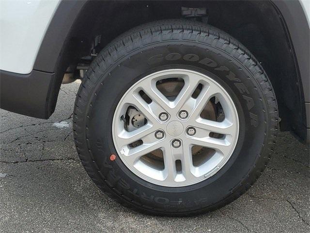 new 2023 Jeep Grand Cherokee car, priced at $29,999