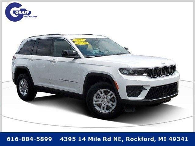 new 2023 Jeep Grand Cherokee car, priced at $29,999