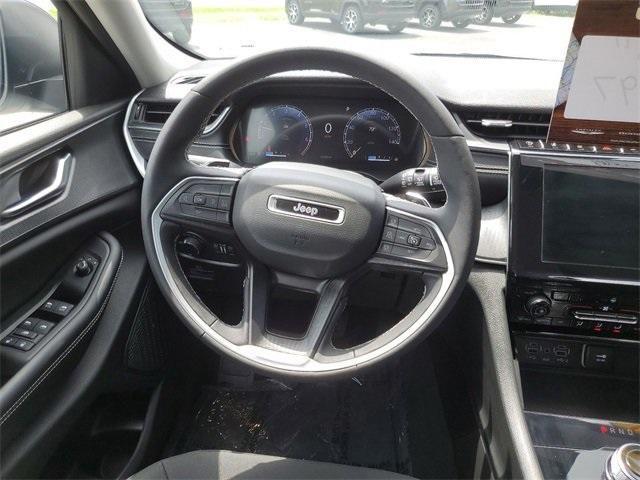 new 2023 Jeep Grand Cherokee car, priced at $29,999