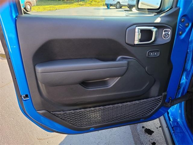 new 2025 Jeep Wrangler car, priced at $52,982