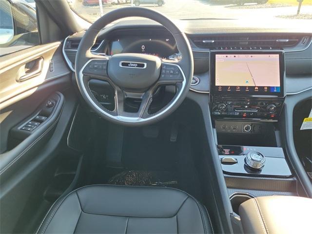 new 2025 Jeep Grand Cherokee car, priced at $53,355