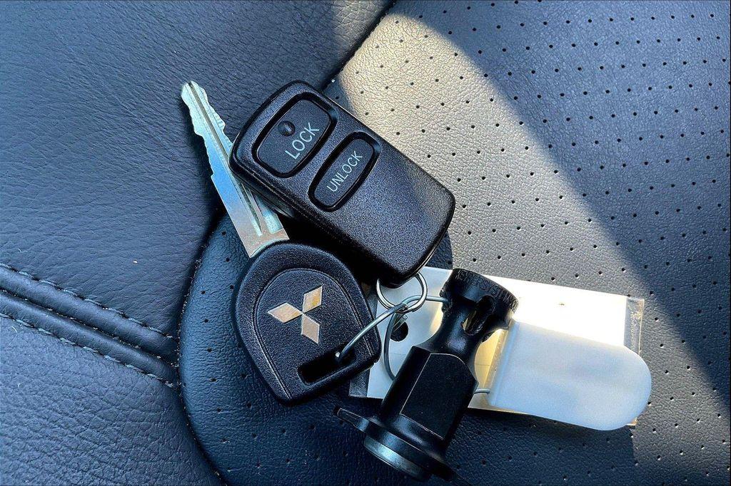 used 2004 Mitsubishi Outlander car, priced at $5,500