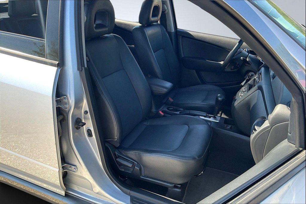 used 2004 Mitsubishi Outlander car, priced at $5,500