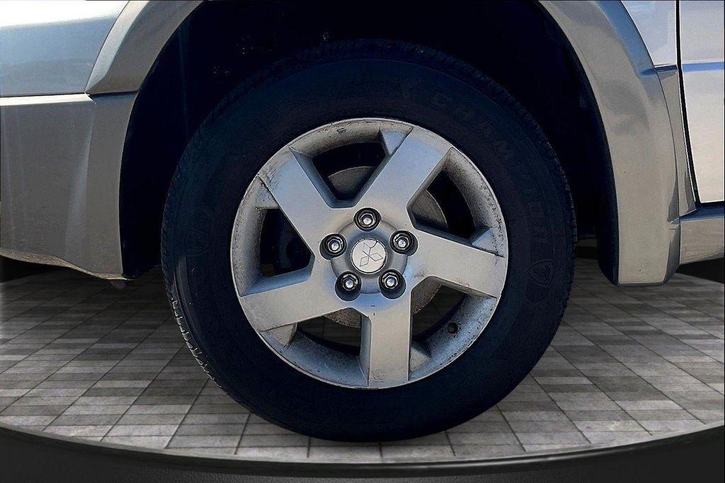 used 2004 Mitsubishi Outlander car, priced at $5,500