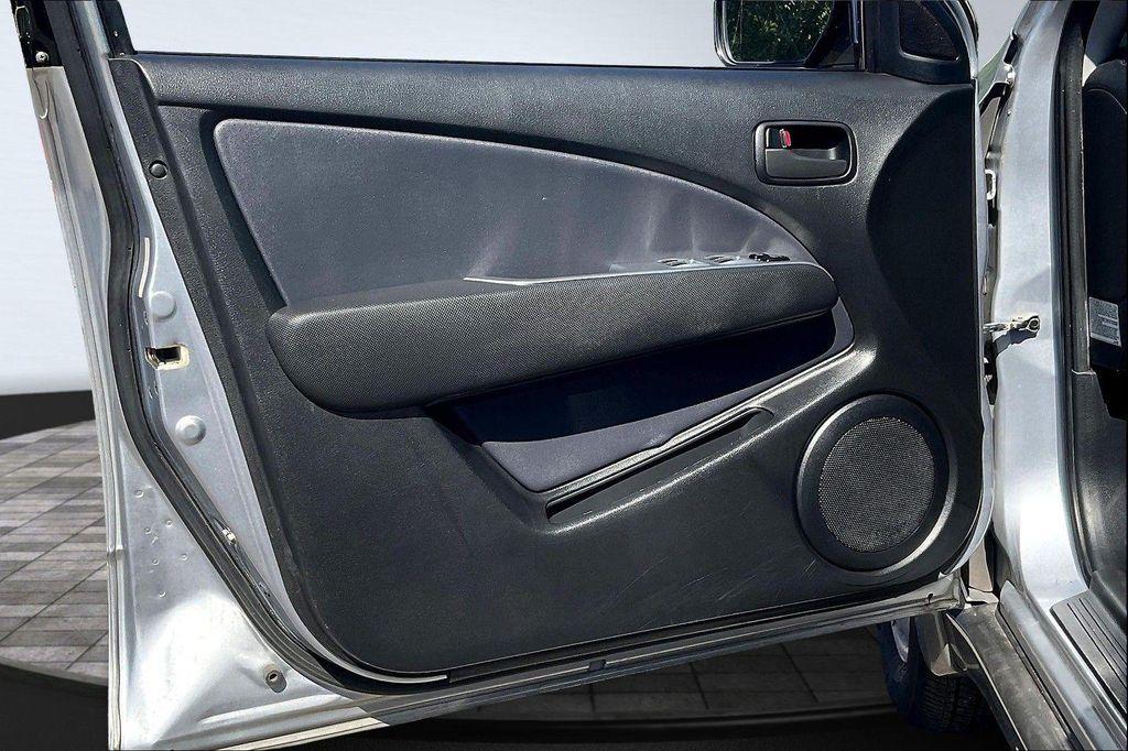 used 2004 Mitsubishi Outlander car, priced at $5,500