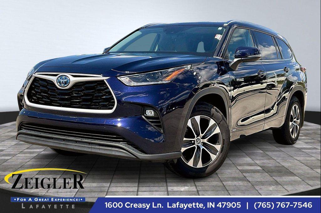 used 2021 Toyota Highlander Hybrid car, priced at $37,890