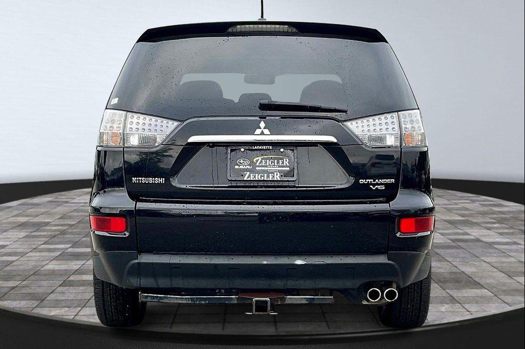 used 2010 Mitsubishi Outlander car, priced at $5,997