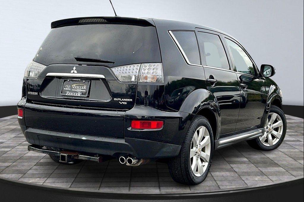 used 2010 Mitsubishi Outlander car, priced at $5,997