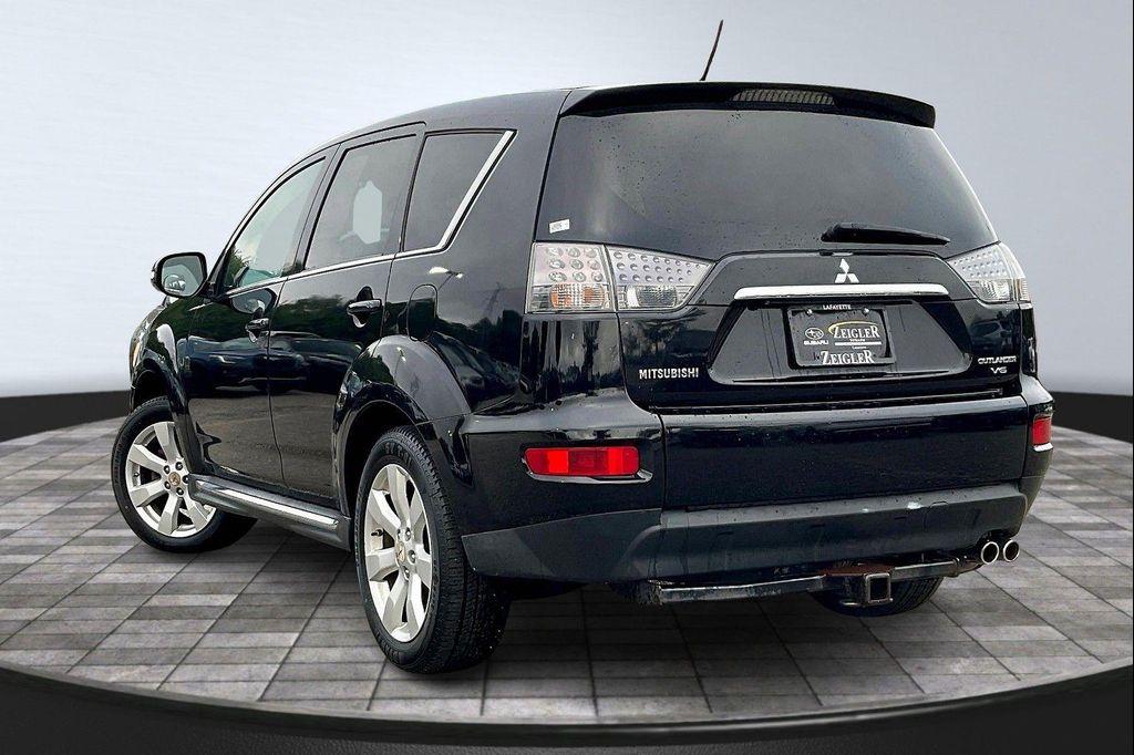 used 2010 Mitsubishi Outlander car, priced at $5,997