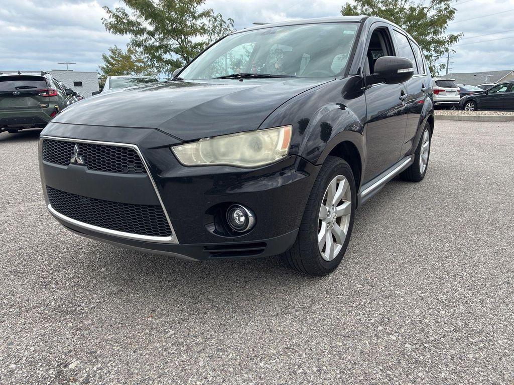 used 2010 Mitsubishi Outlander car, priced at $6,000