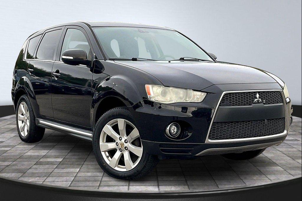 used 2010 Mitsubishi Outlander car, priced at $5,997